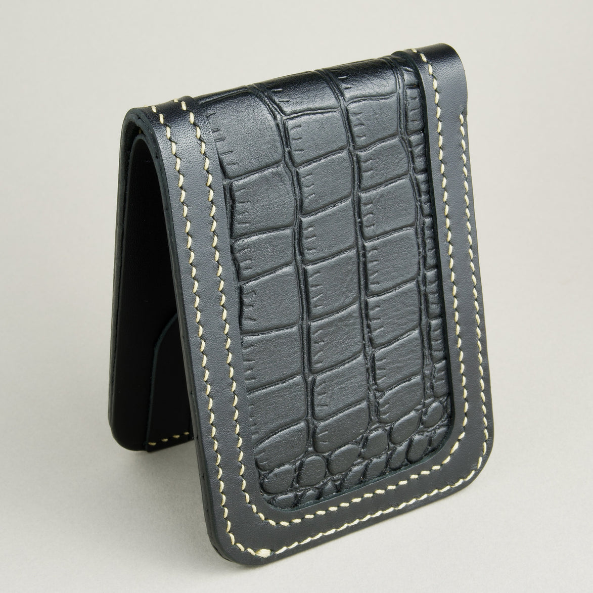 Croc-Embossed Classic Bifold Wallet | Indus Sultan