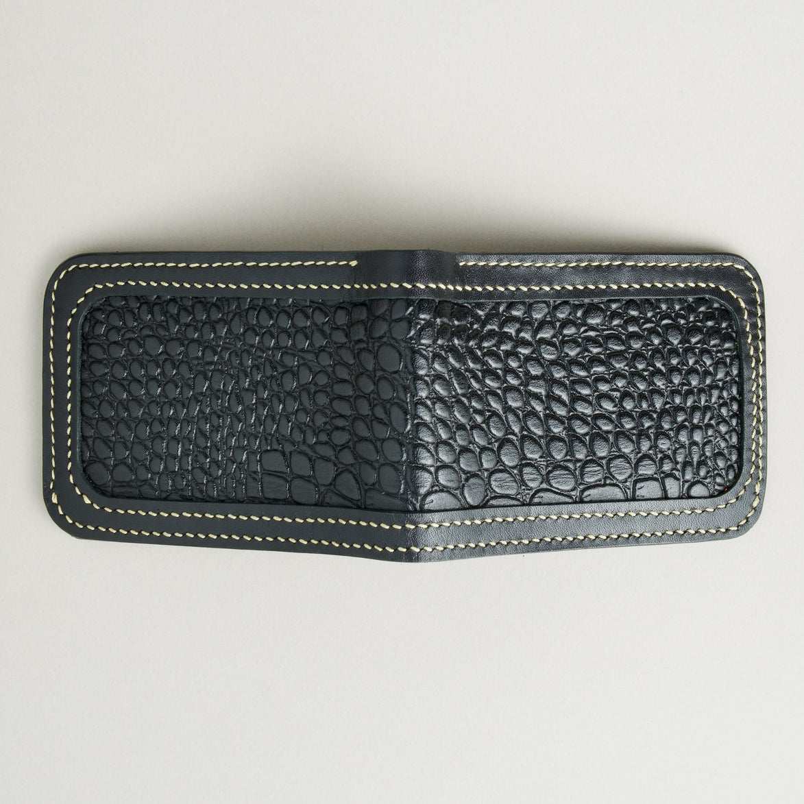 Croc-Embossed Classic Bifold Wallet | Indus Sultan