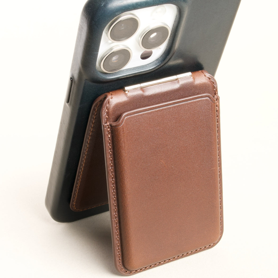 MagSafe-Lederwallet mit Ständer | Mag Lift