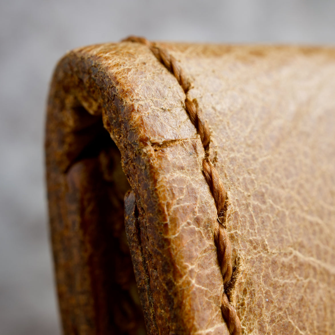 Markore Natural – minimalistische vouwbare kaarthouder met RFID-beveiliging