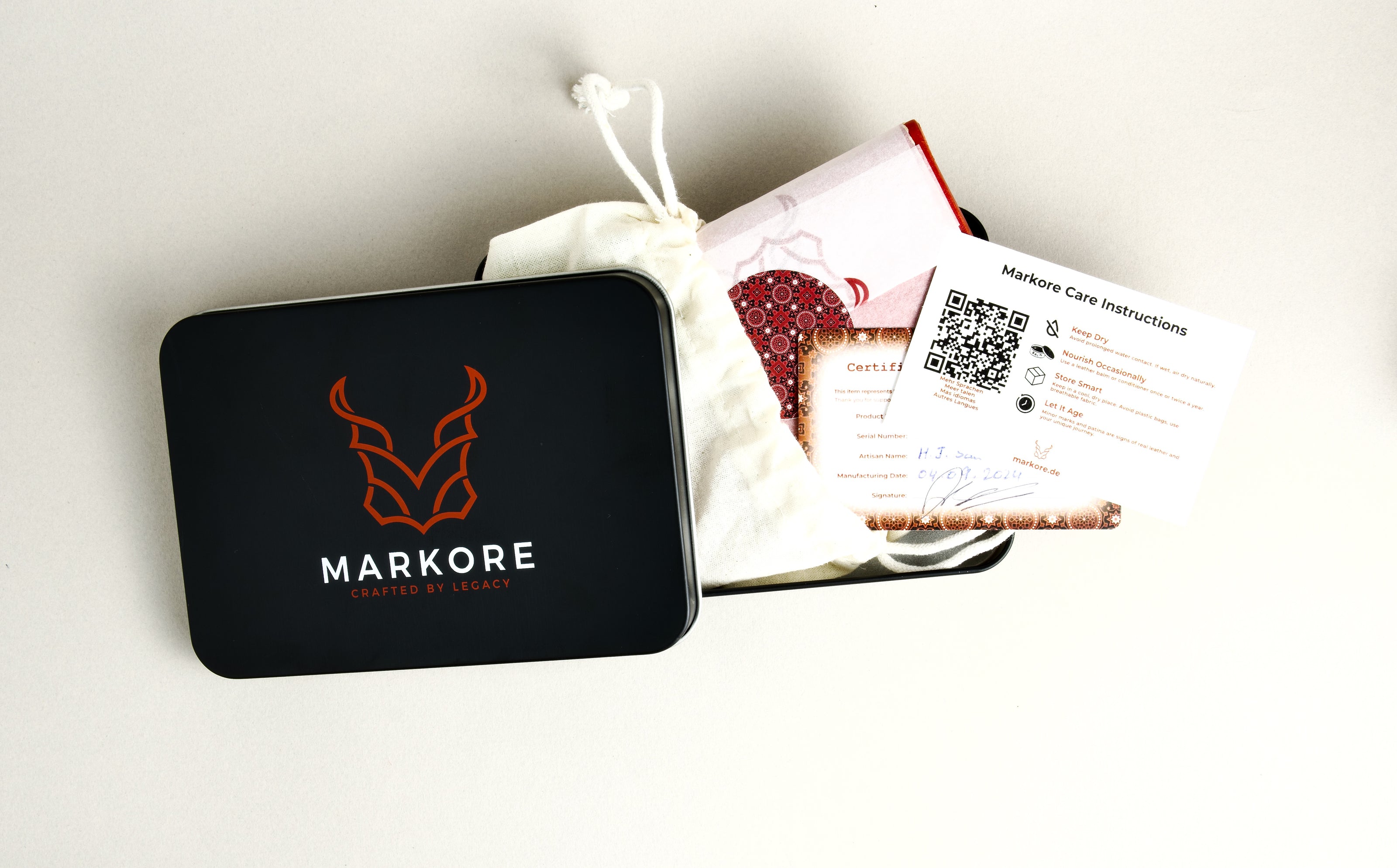 Hunza Edge – Klassische, schmale, faltbare Geldbörse mit Kreuzstich